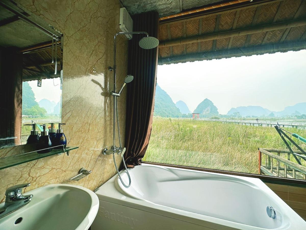 Lotus Field Homestay *