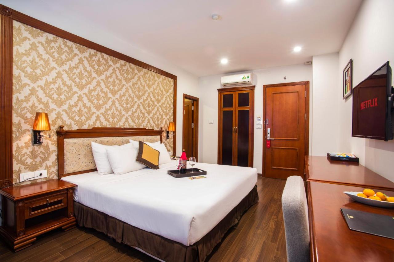 Western Hotel 4*