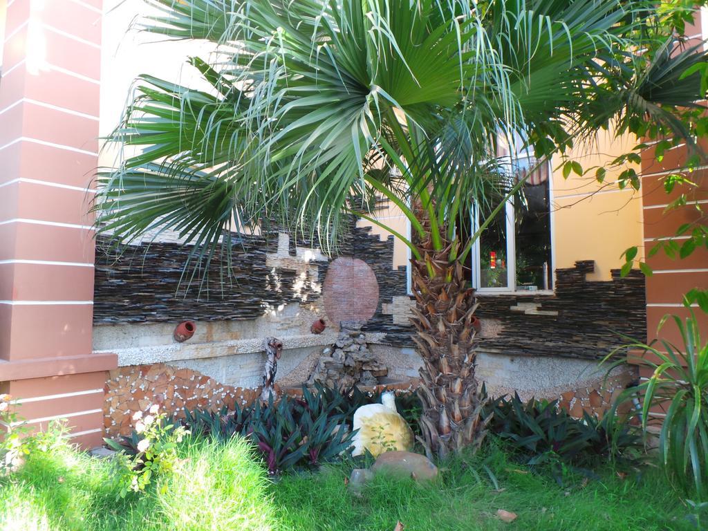 Yen Nhi Hotel 3*