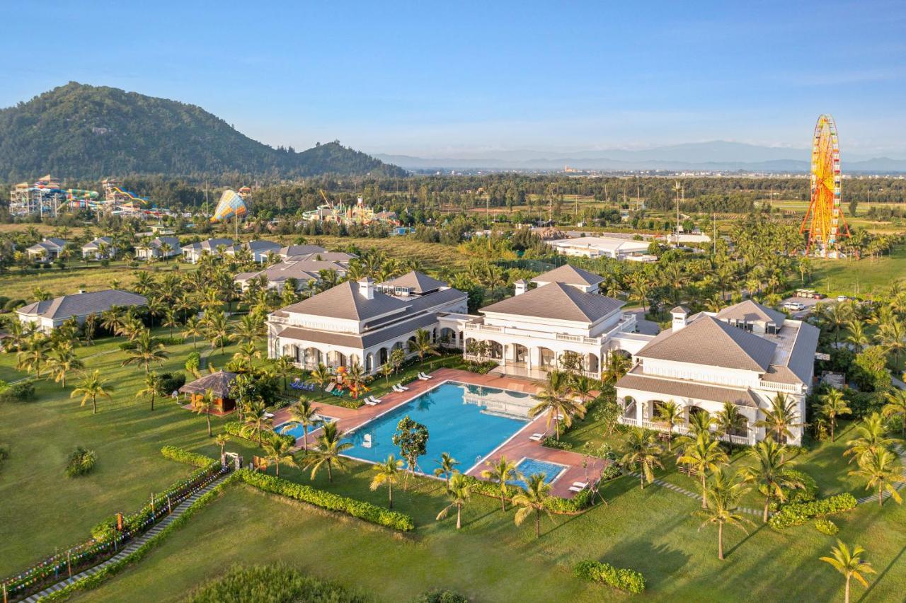 Dưỡng Bãi Biển Melia Vinpearl Cửa Sót