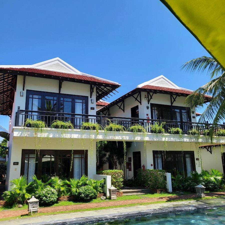 Khách sạn Riverside Bamboo 4*