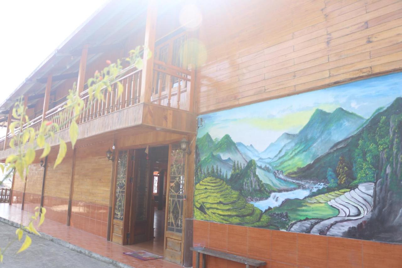 Muong Hoa Hmong *