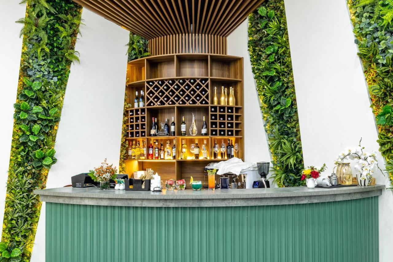 Khách sạn Glenda Tower 4*