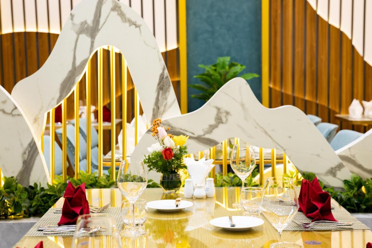 Glenda Tower Khách sạn 4*