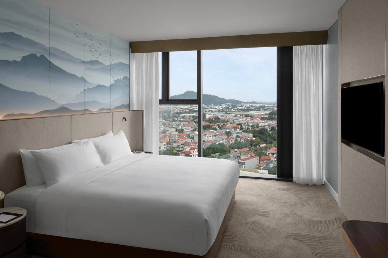 Crowne Plaza Centre By Ihg Vinh Yen