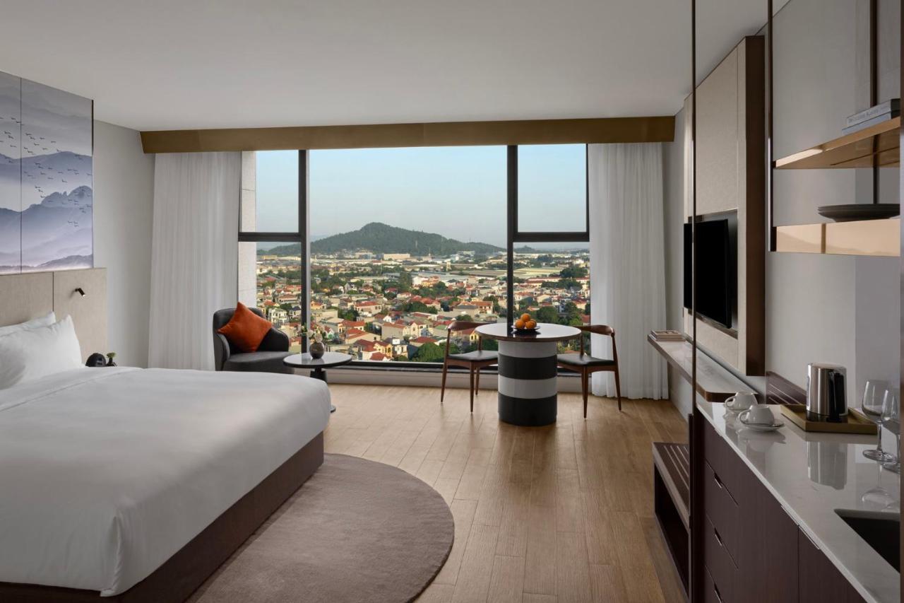 Crowne Plaza Centre By Ihg Hotel 5*