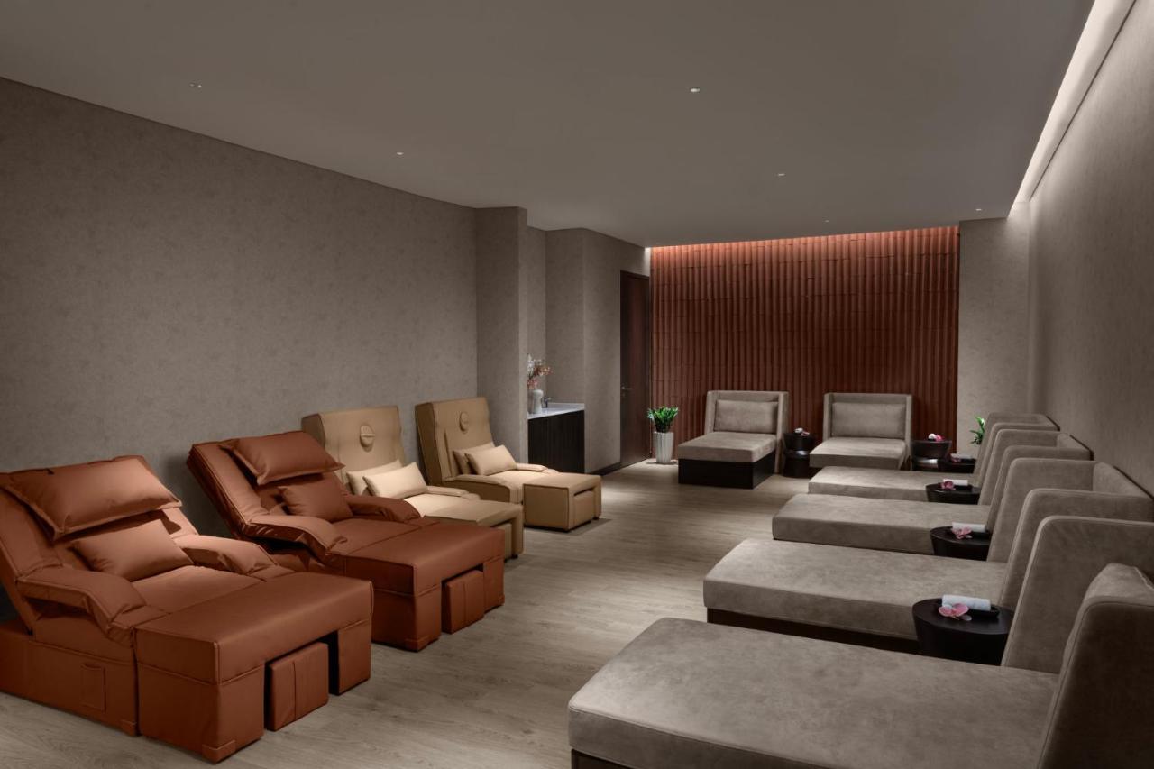 Crowne Plaza Centre By Ihg 5*