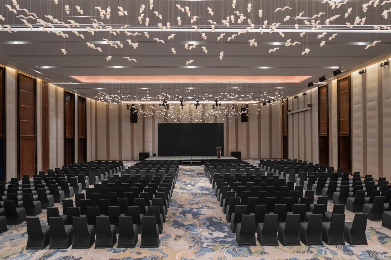 Crowne Plaza Centre By Ihg Hotel