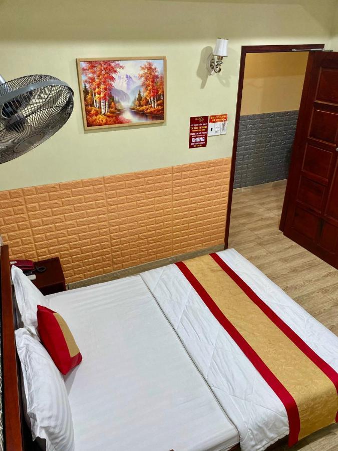 Hoa Sua Hotel *