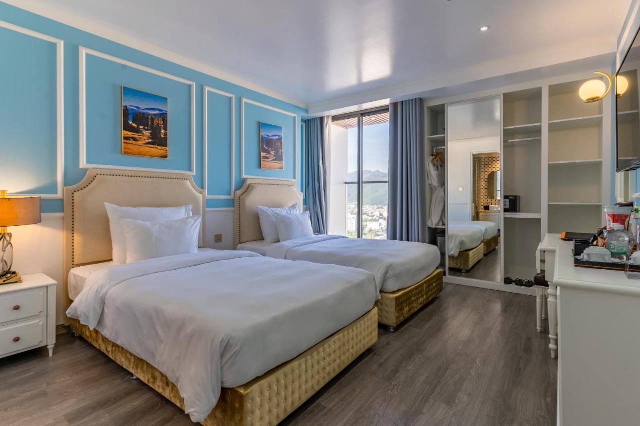 La Vague Hotel