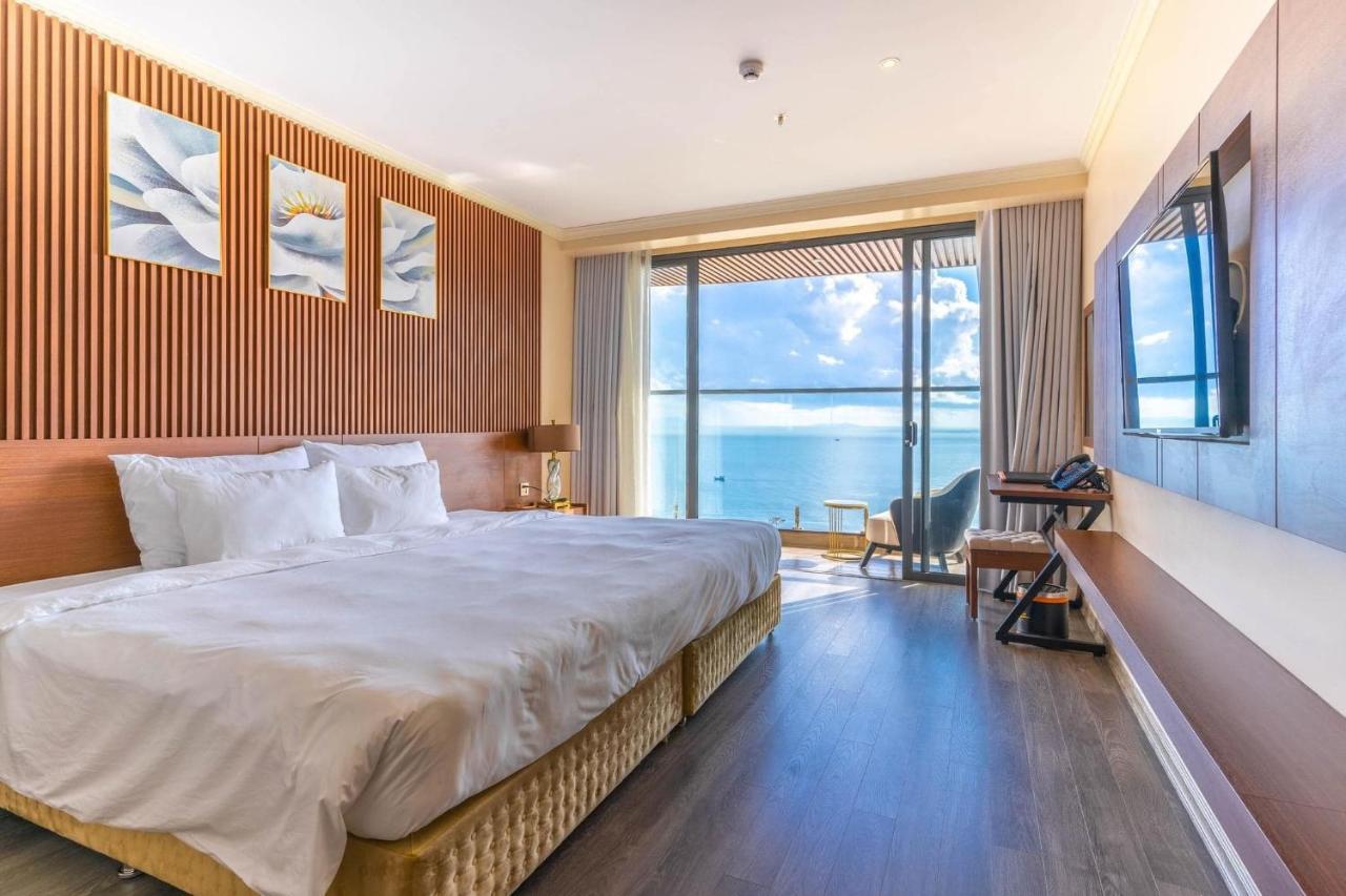 La Vague Hotel 4*