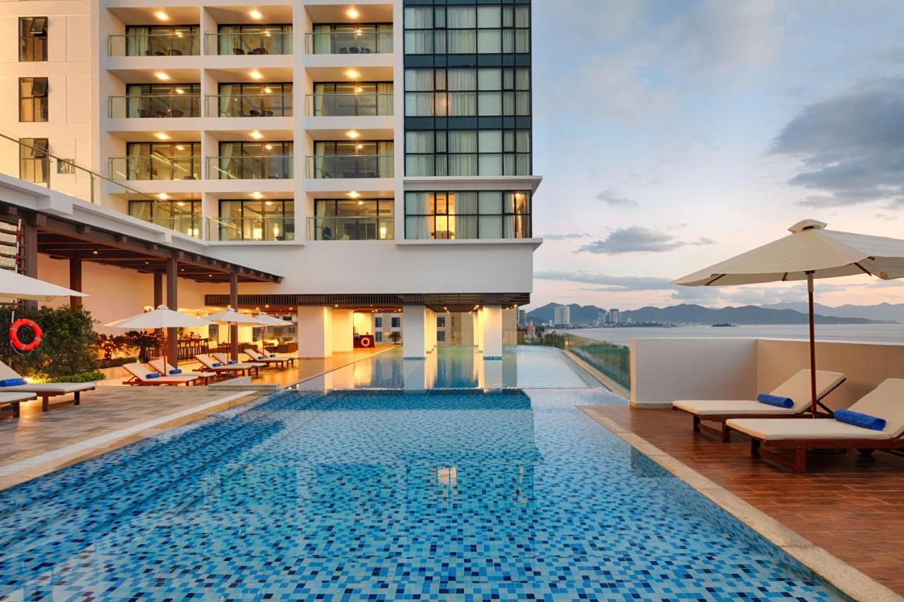 Vinpearl Condotel Beachfront Khách sạn