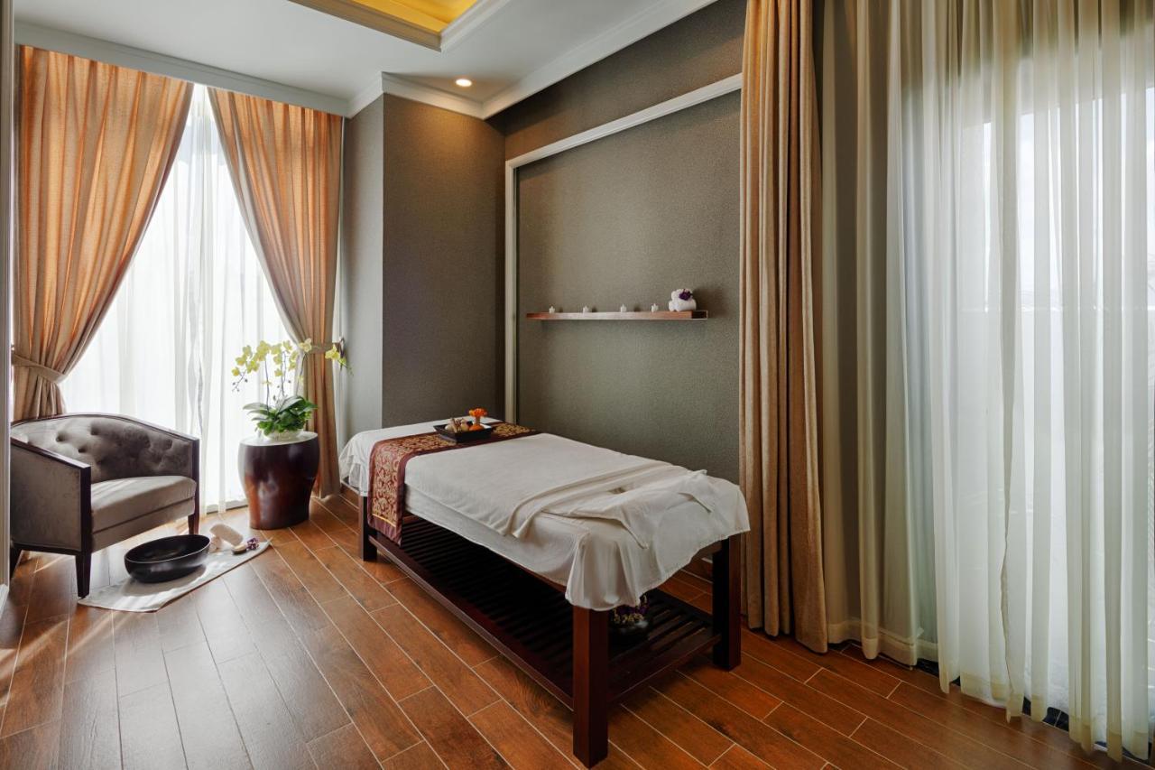 Vinpearl Condotel Beachfront 5*