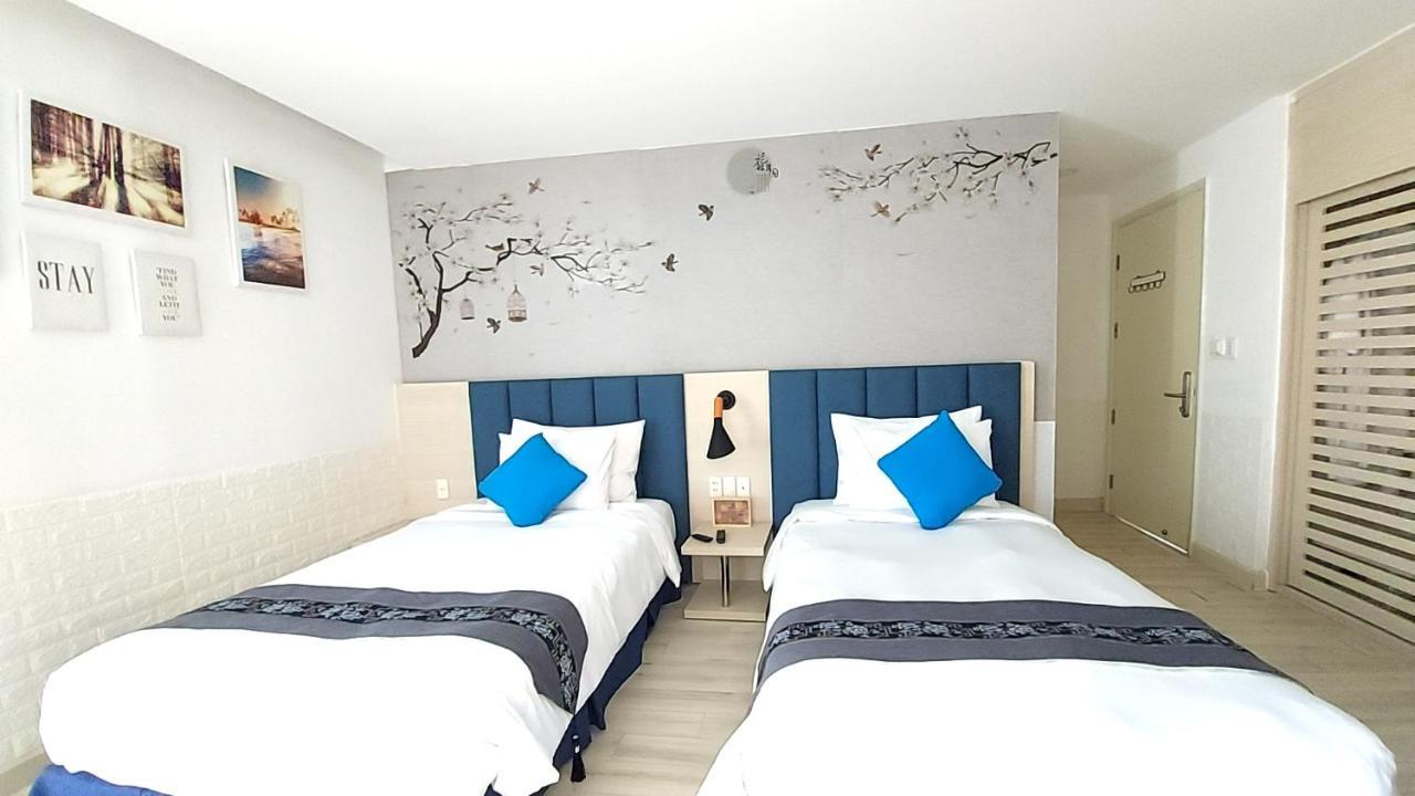 Oceanami Resort: Beachfront With Pool And Bbq In Long Lodge Long Hai