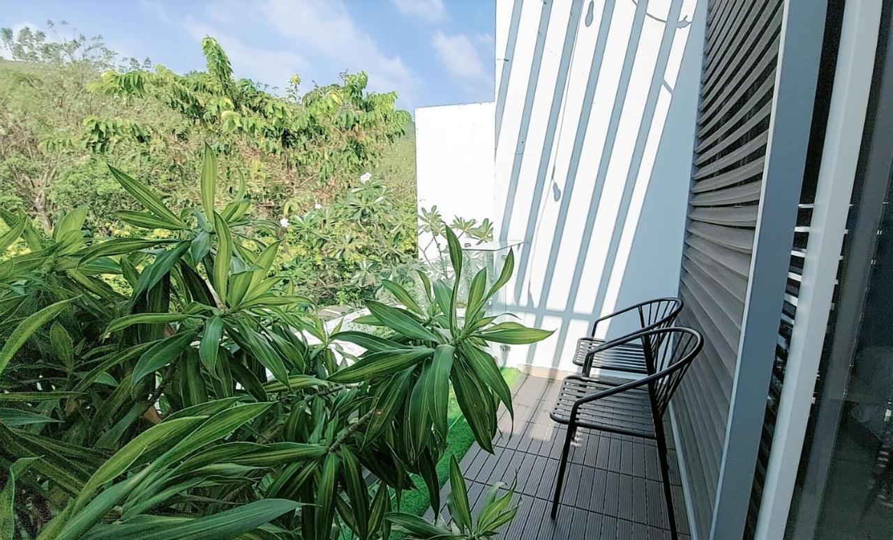Oceanami Resort: Beachfront With Pool And Bbq In Long Lodge