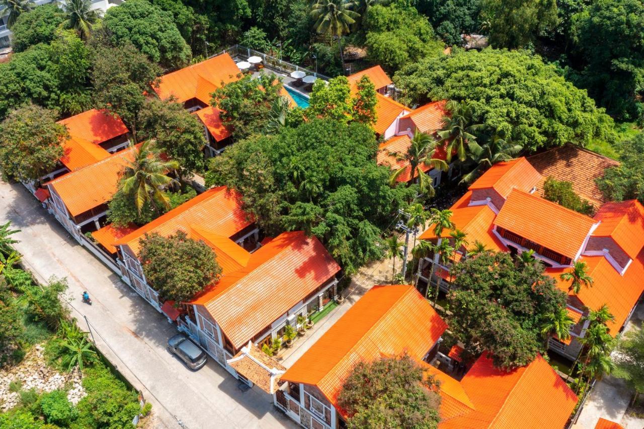 Resort Old Town 3*