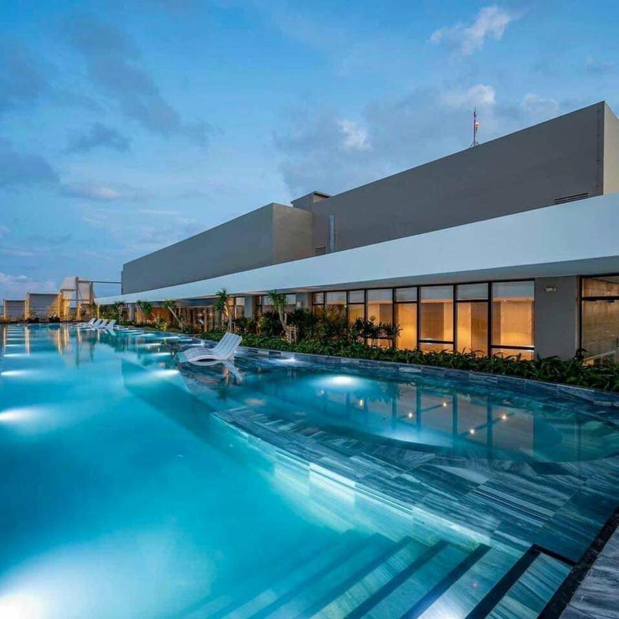 Hotel New *