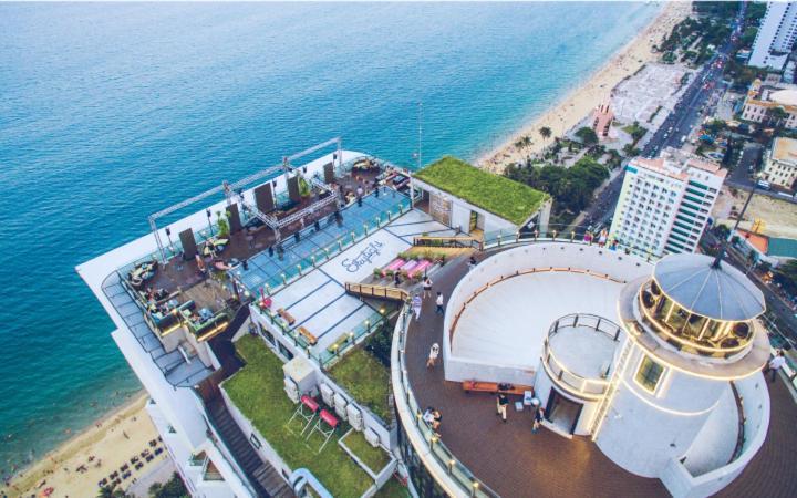 The Costa And Luxury 2 Bedrooms Apartment *
