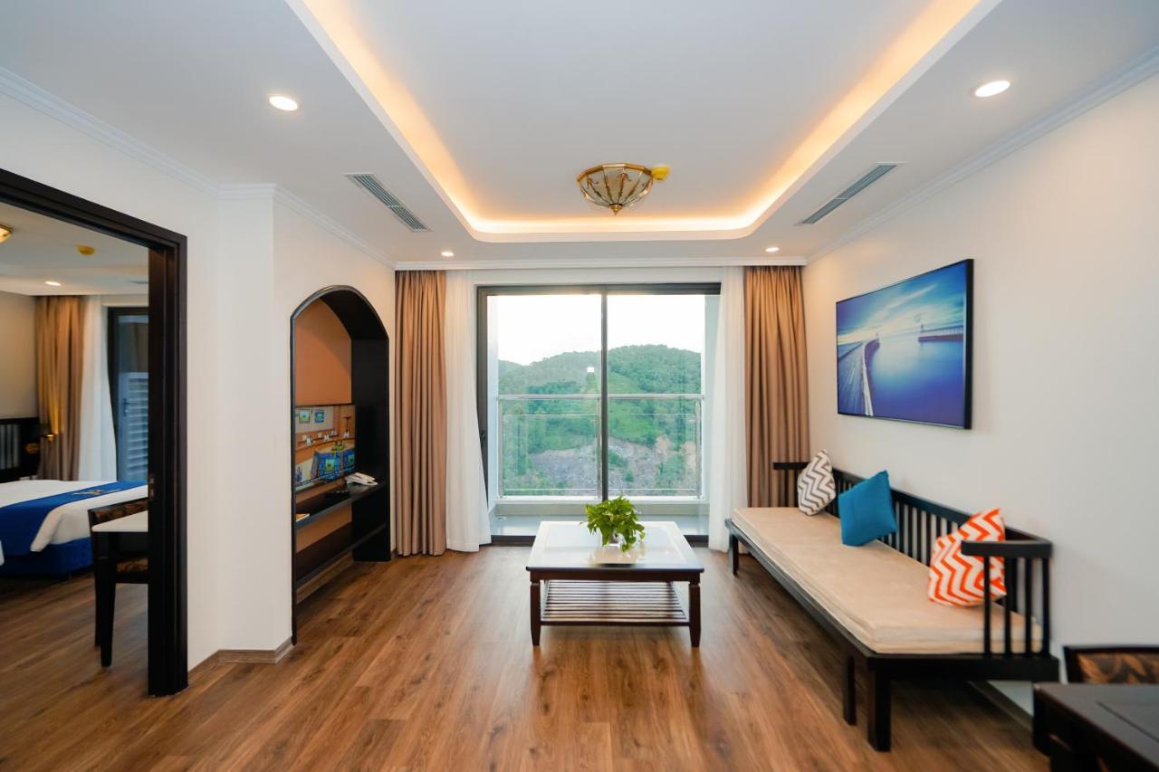 D'lioro & Ha Long