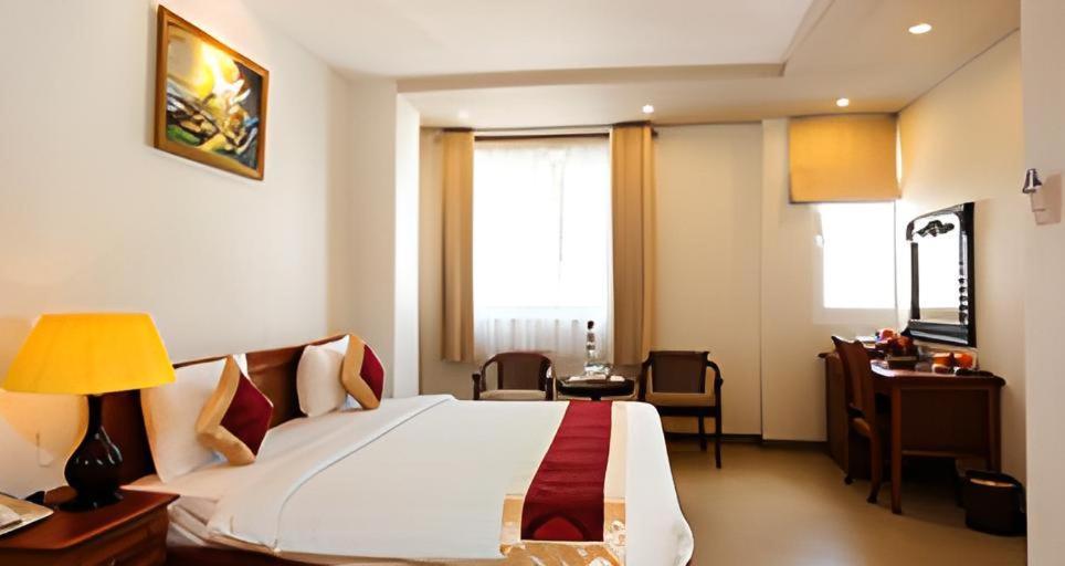 Reddoorz Premium White Lion Hotel