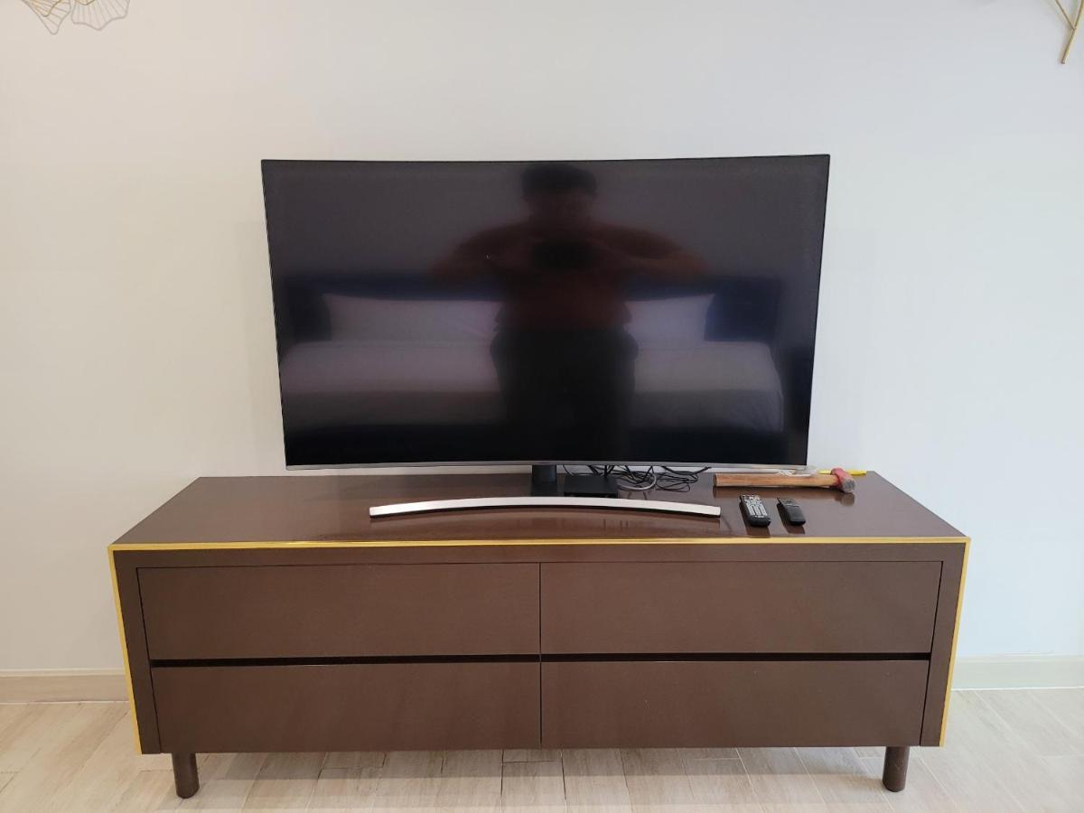 Gold Coast Luxury Apartment