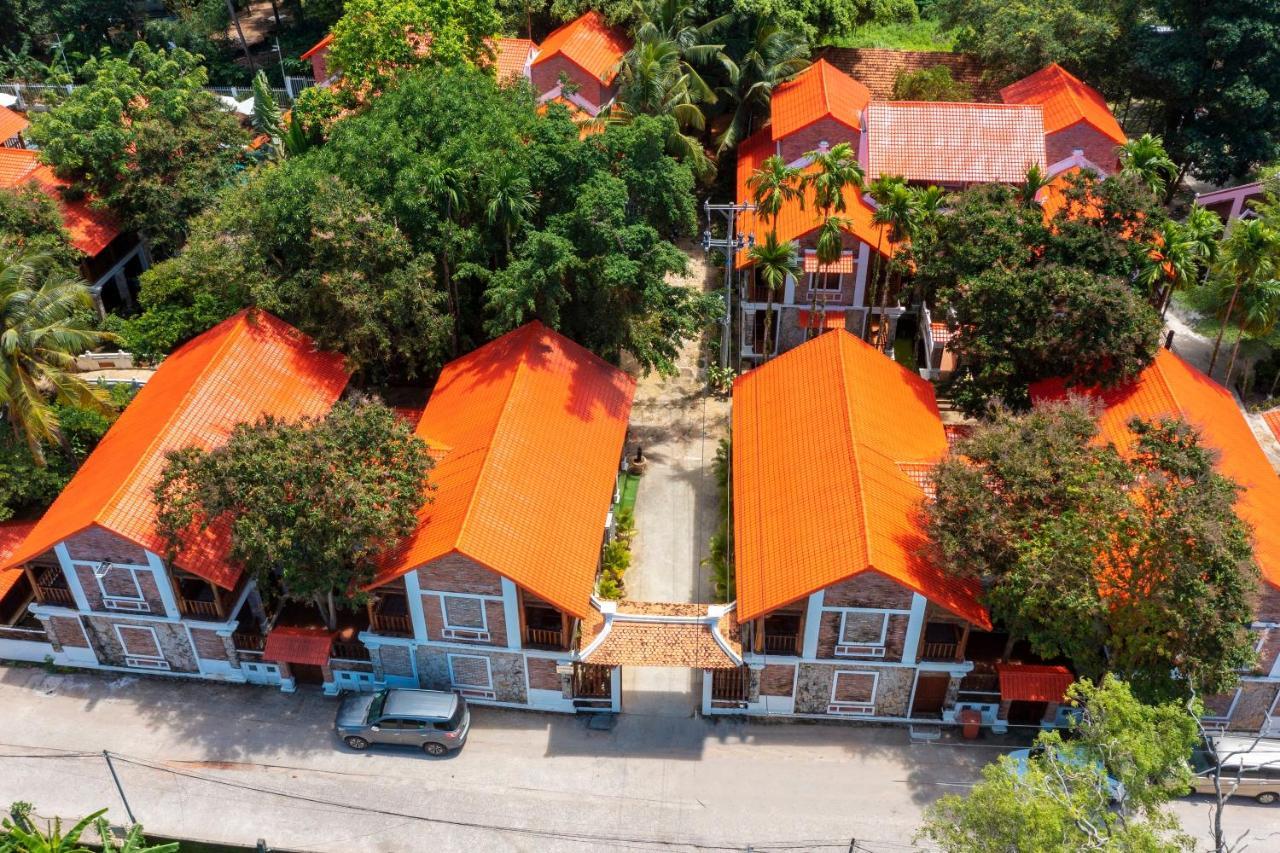 Resort Old Town 3*