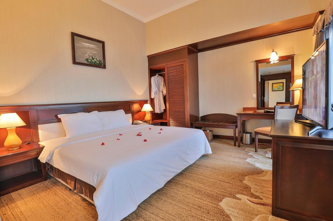 Saigon Hotel 4*