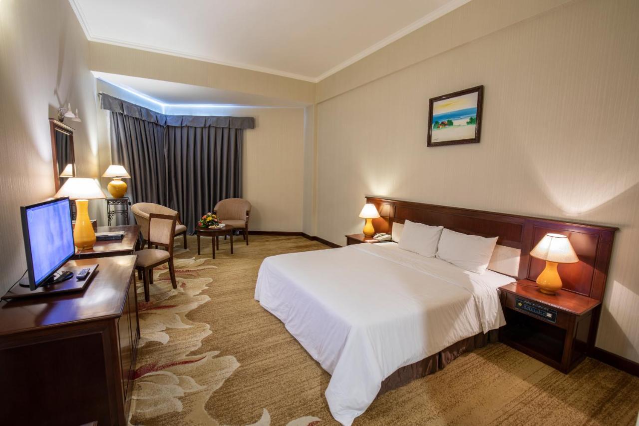 Hotel Saigon 4*