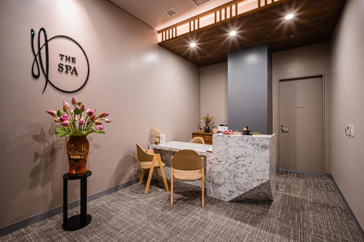 Hotel Nikko Phong
