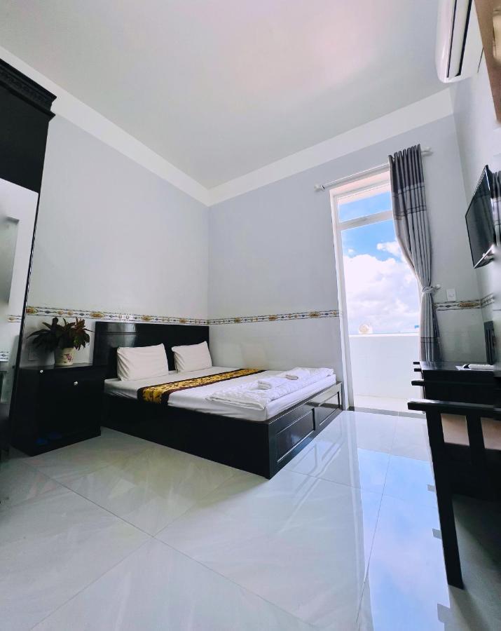 Hotel Khach San Long Dao Phu Quy *