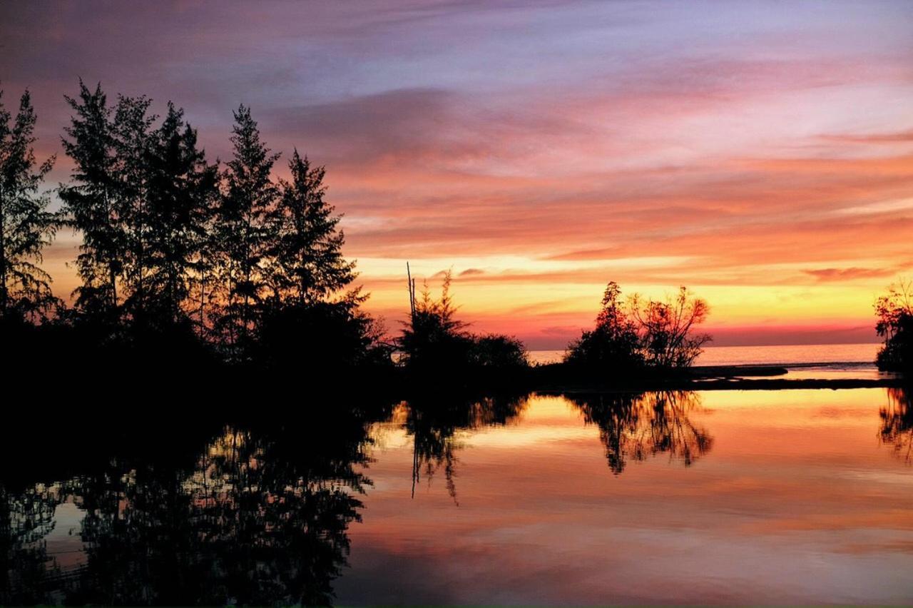 Nhà khách Eco Lagoon