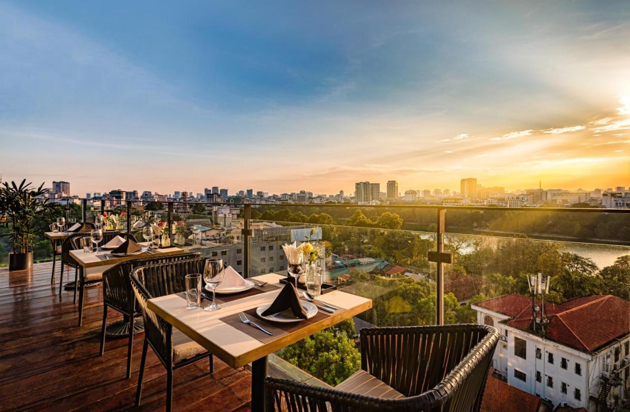 Hotel Authentic 4*