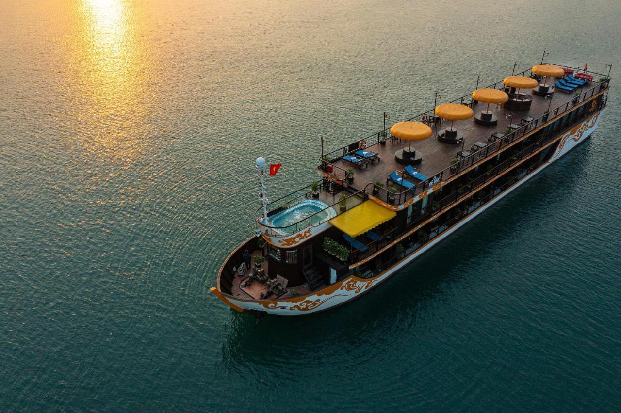 Nostalgia Halong Cruise Botel Ha Long