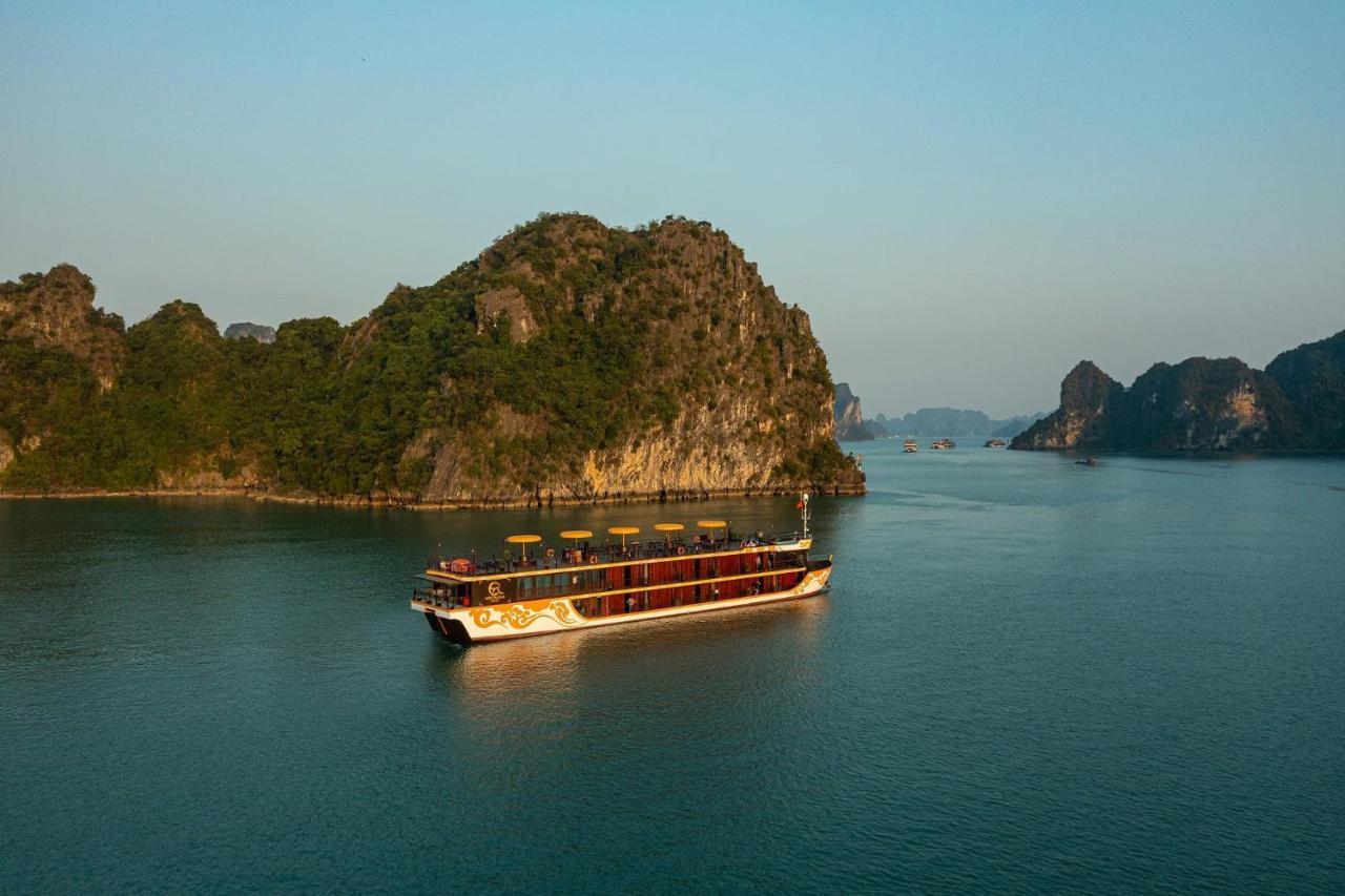 Botel Nostalgia Halong Cruise Ha Long