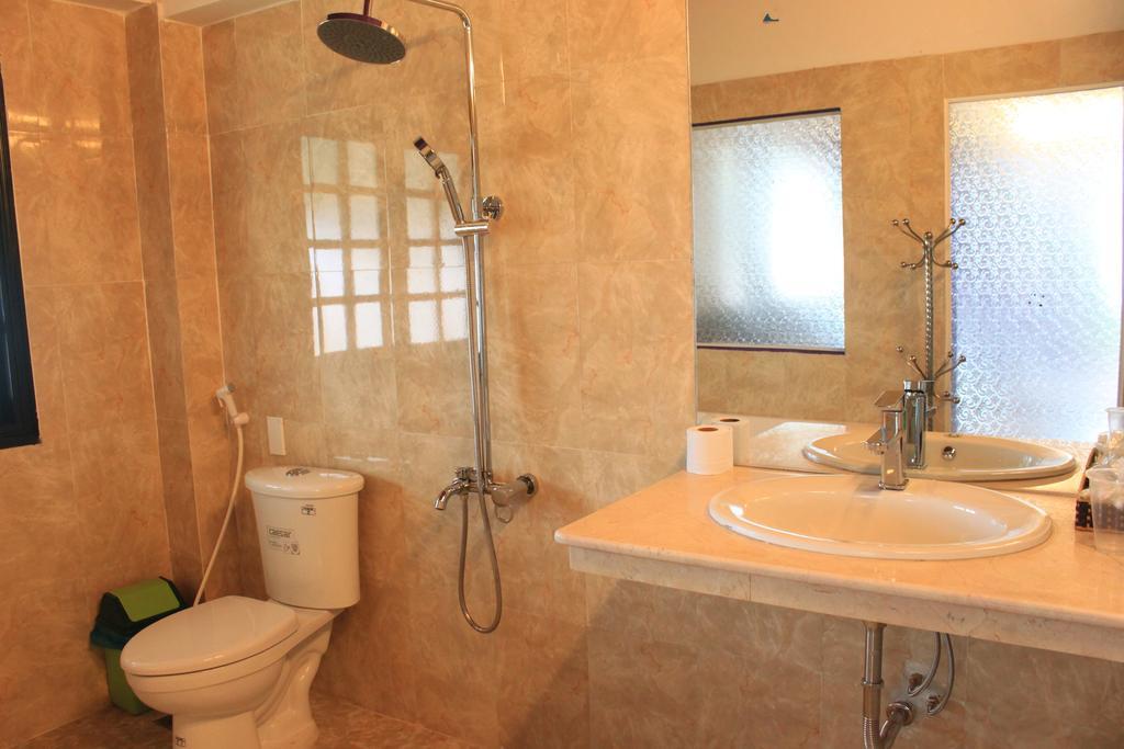 Khách sạn Ngôi Nhà Xanh 3*