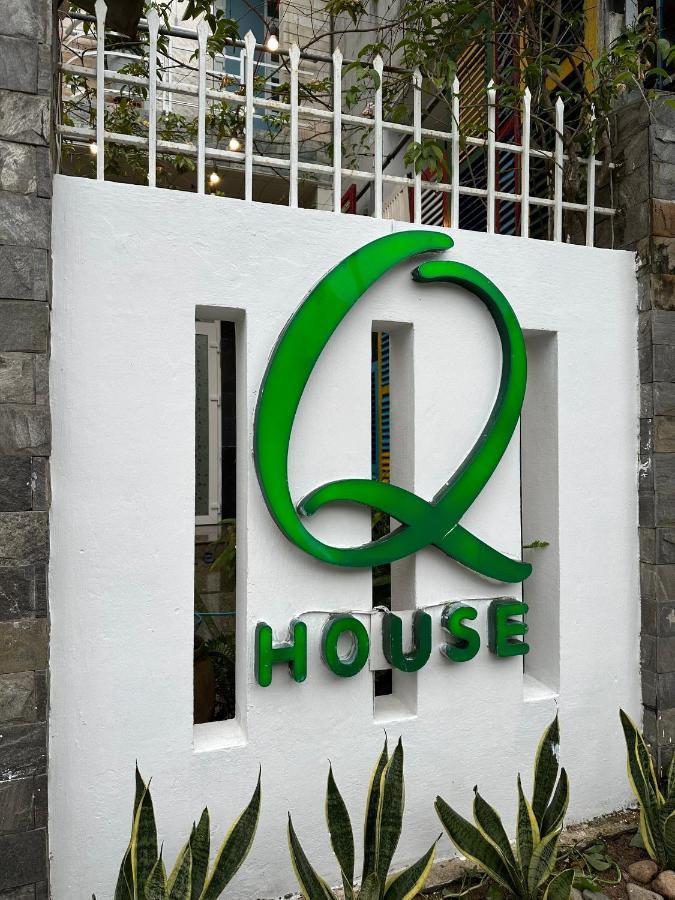 Q House- Green *