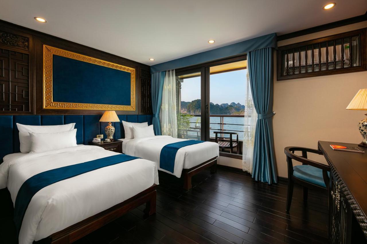 Botel Nostalgia Halong Cruise Ha Long