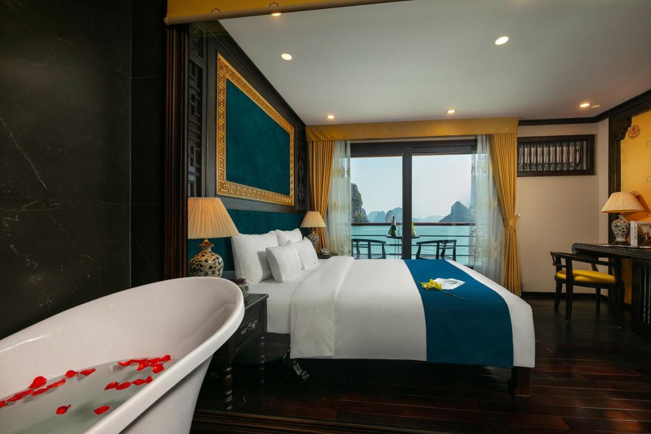Nostalgia Halong Cruise Botel