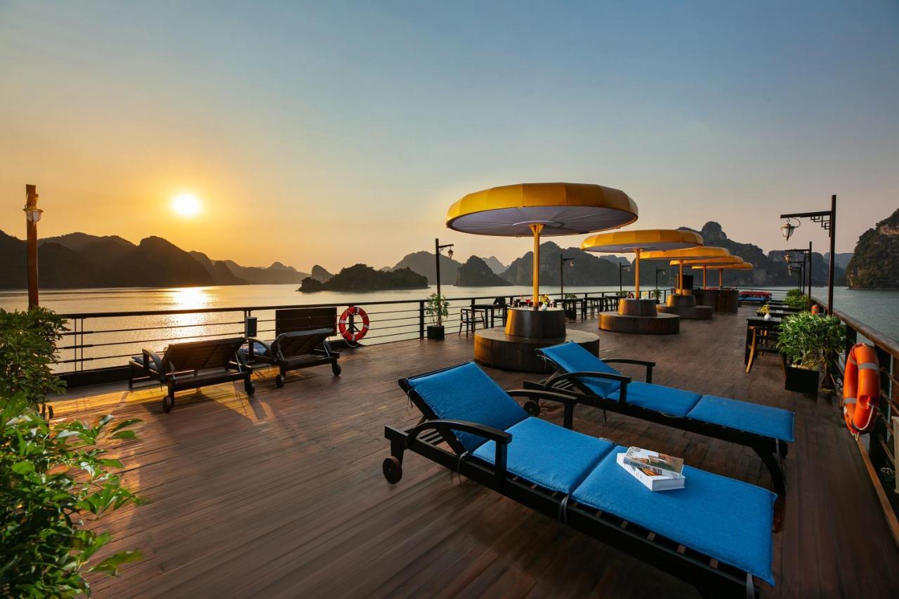 Nostalgia Halong Cruise Botel