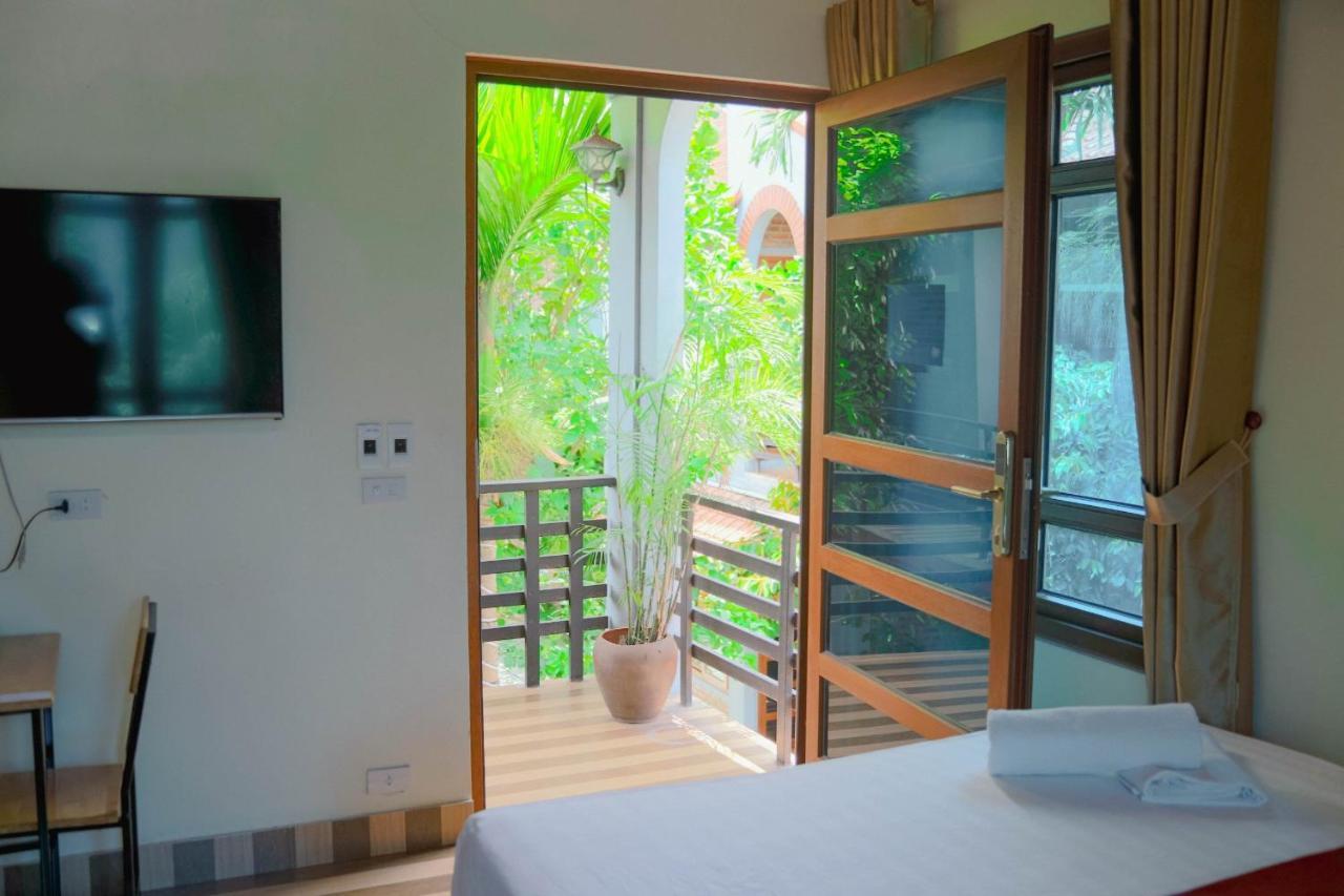 Gecko Backpackers Resort