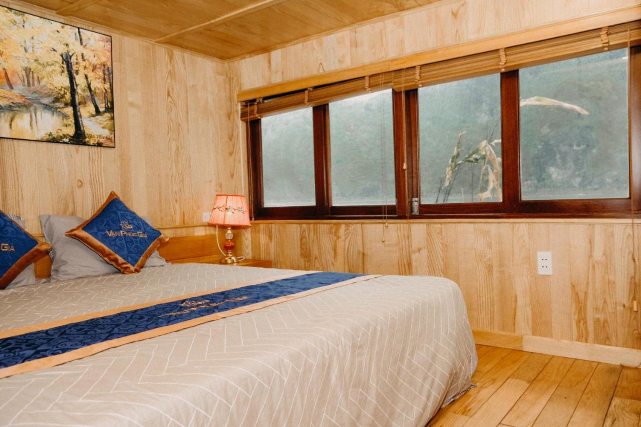 Lan Ha Floating Homestay Dong Khe Sau