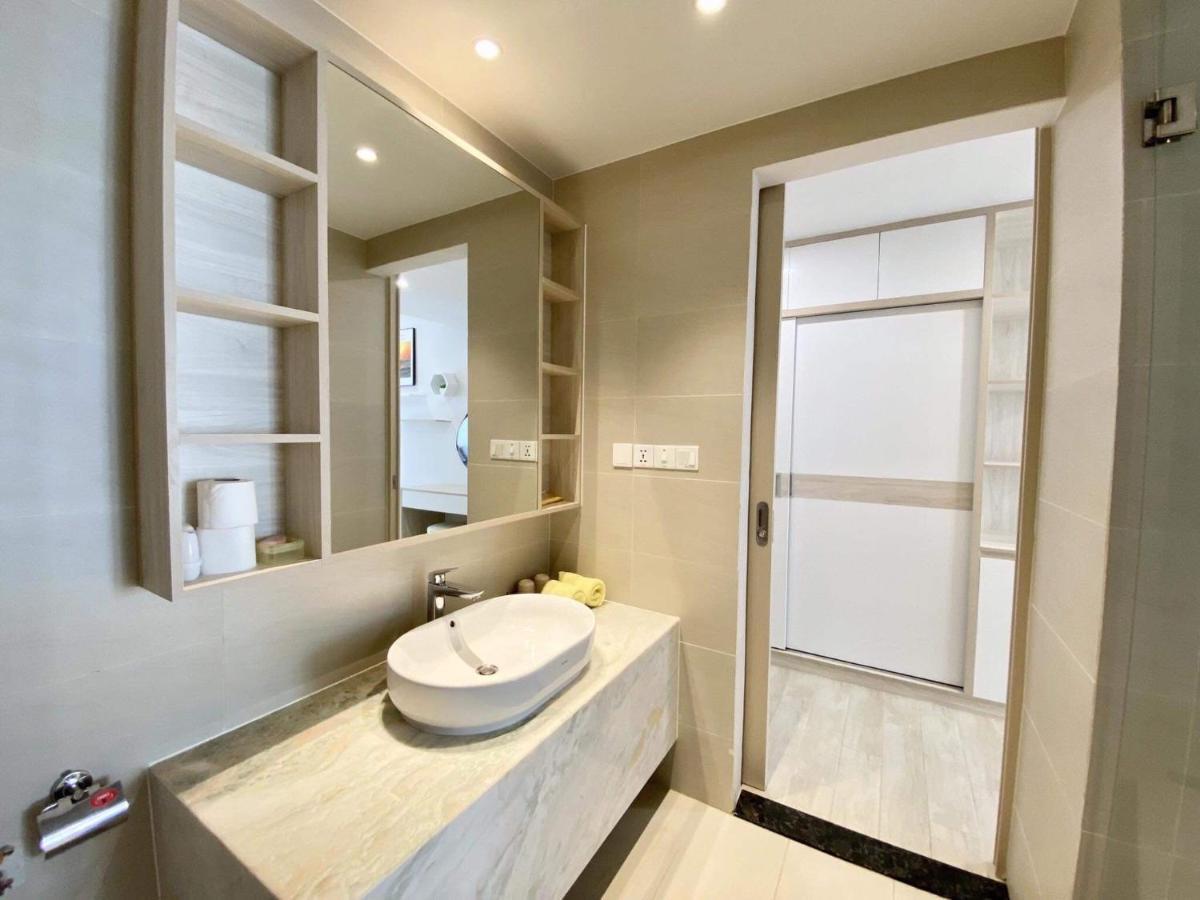 Gold Coast Luxury Apartment