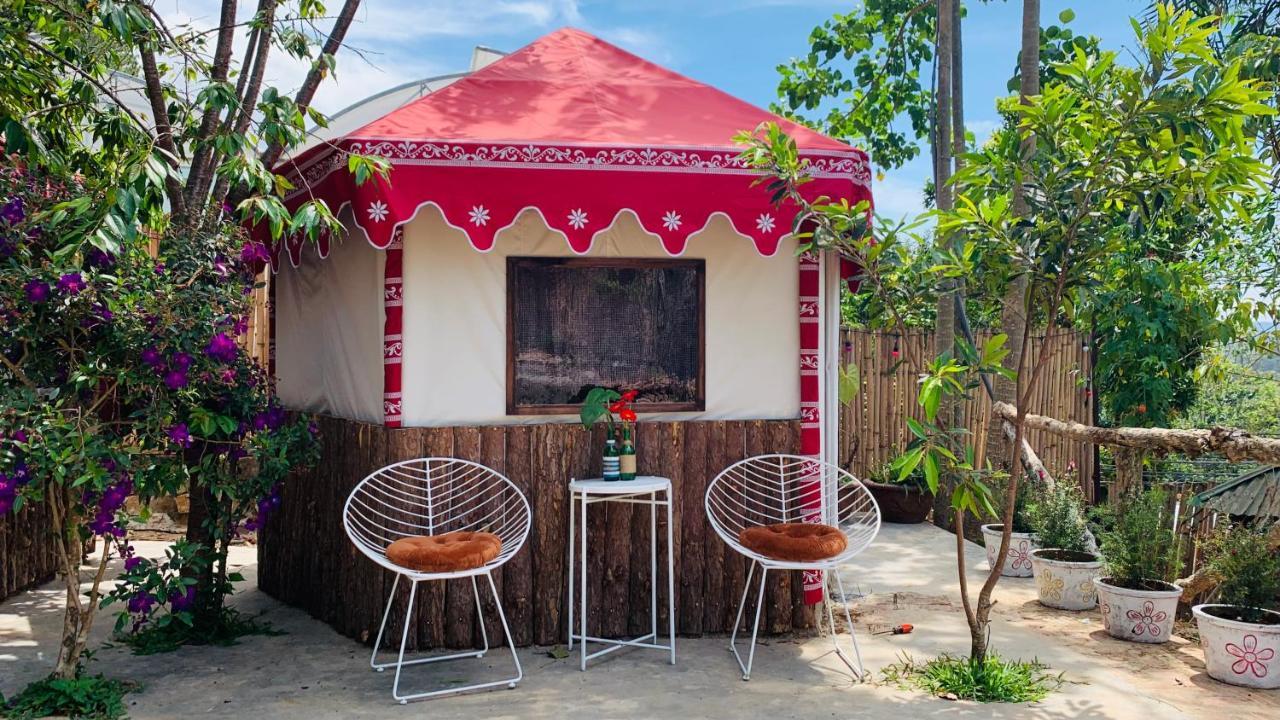 Hoàng Gia Trang, The Rustic Garden lều Đà Lạt