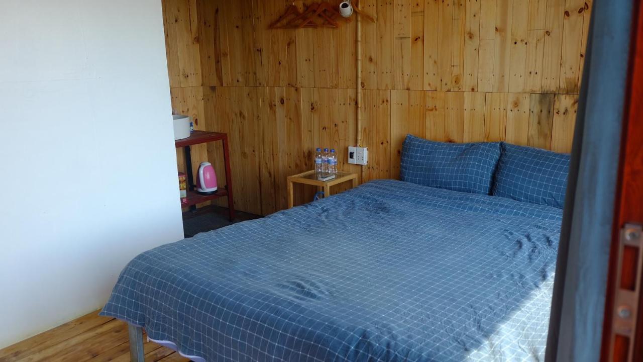 Hillside House Homestay *
