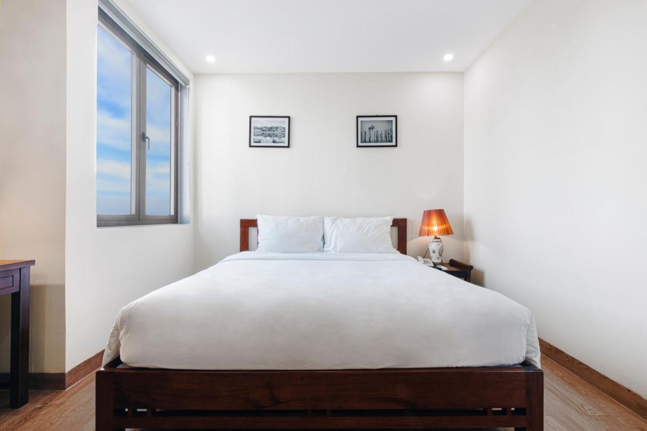 Martin Ho & Hotel 3*