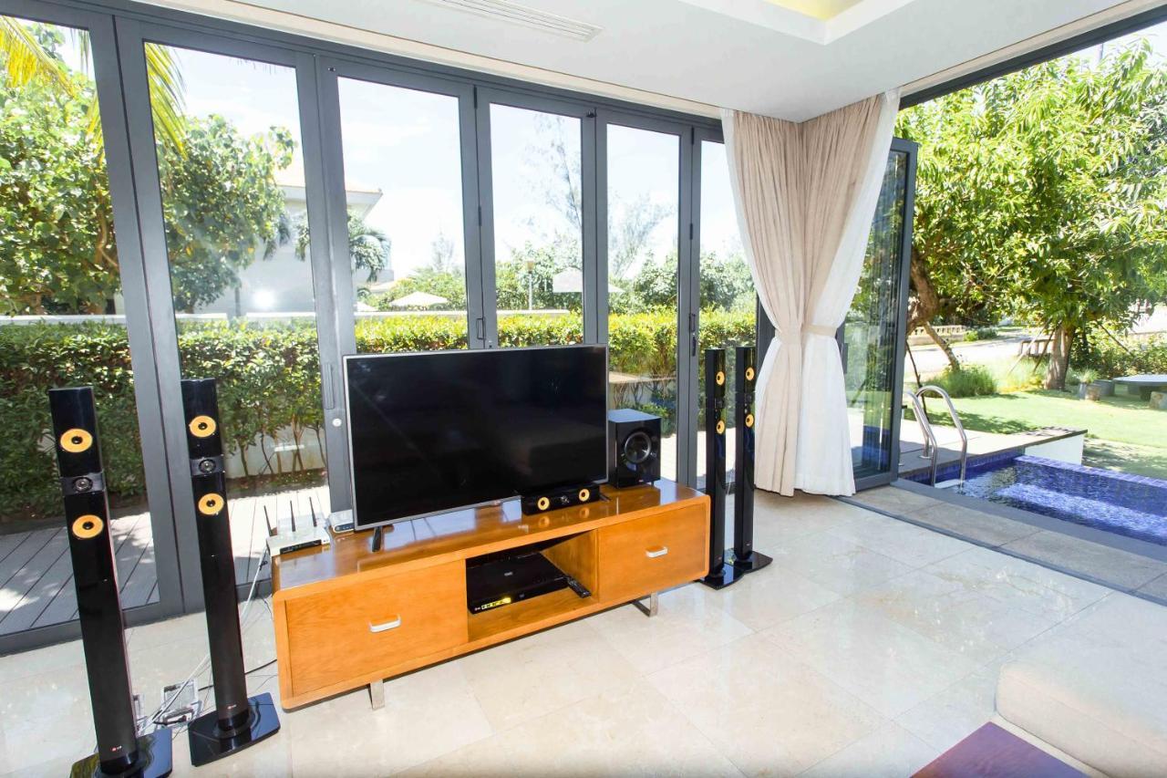 Resort Deluxe Ocean Along The