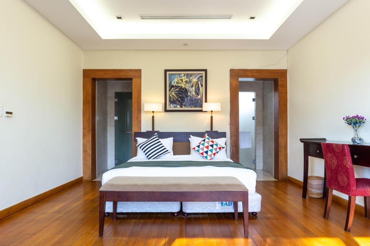 Resort Deluxe Ocean Along The