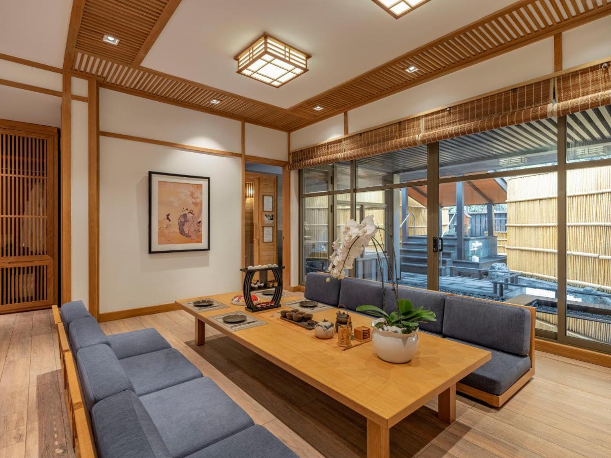 Yoko Onsen Quang Hanh