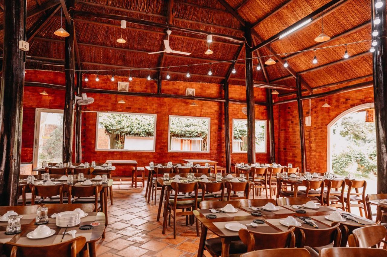 Resort Minh Vuong Village & Restaurant
