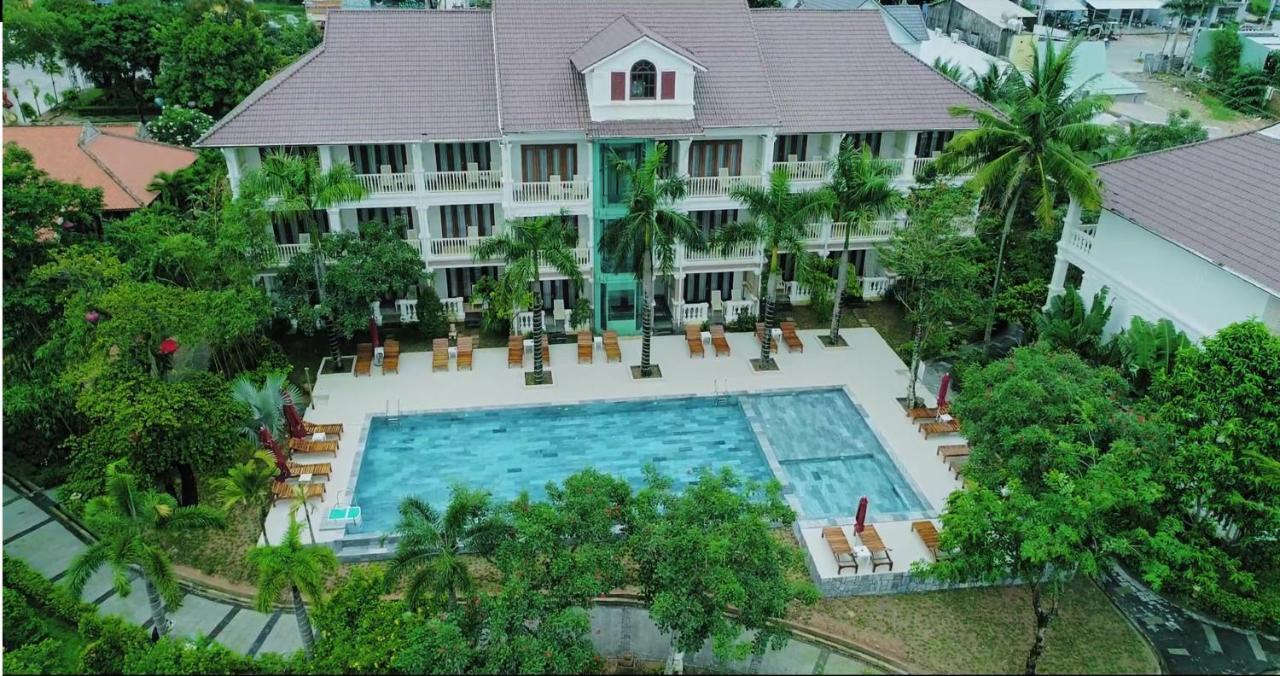 Tahiti Hotel 4*
